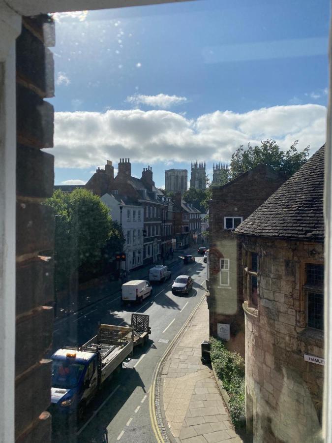 Bootham House 7-minster Views & Free Parking Apartment